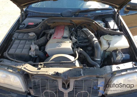 1999 Mercedes-Benz C 230 Kompressor z USA, uszkodzony, nr VIN WDBHA24G0XA773105